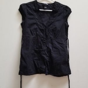 H&M black short sleeve v-neck cotton blouse